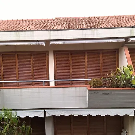 Apartment 5/6 Beds *